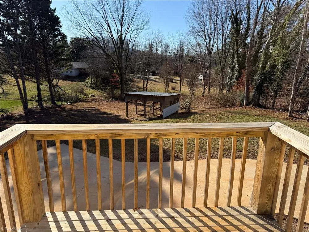 812 W Main Street Pilot Mountain, NC 27041