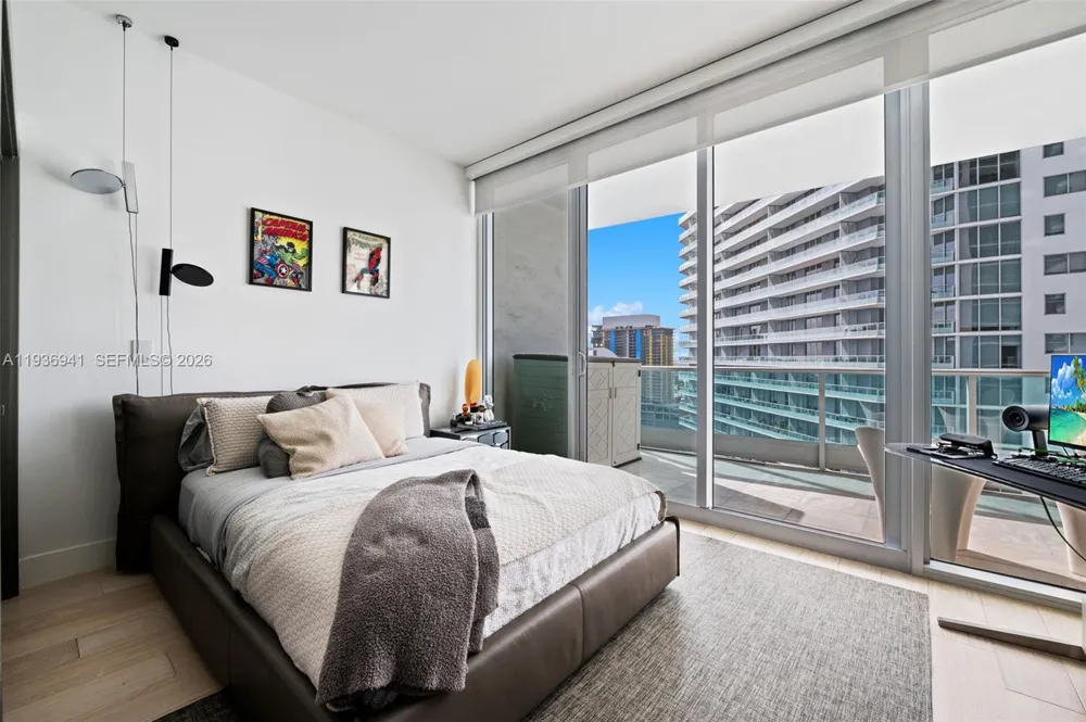 1331 Brickell Bay Dr #2907 Miami, FL 33131
