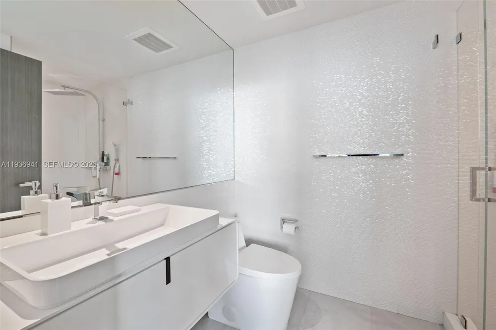 1331 Brickell Bay Dr #2907 Miami, FL 33131