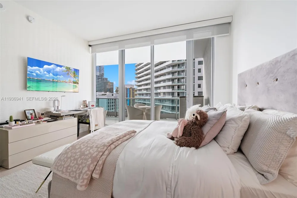 1331 Brickell Bay Dr #2907 Miami, FL 33131