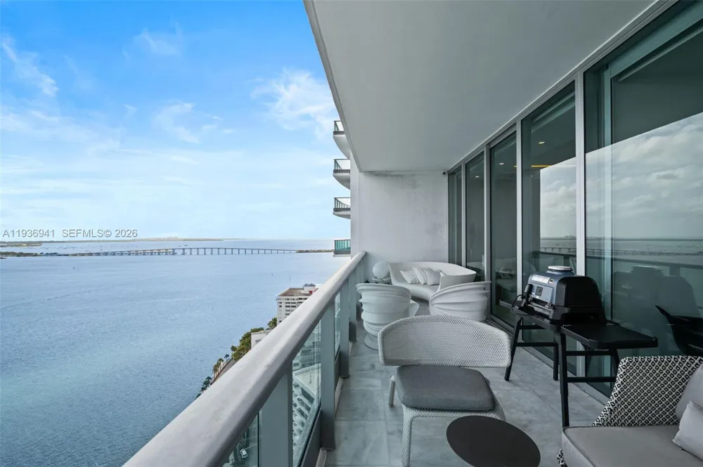 1331 Brickell Bay Dr #2907 Miami, FL 33131