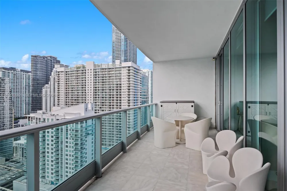 1331 Brickell Bay Dr #2907 Miami, FL 33131