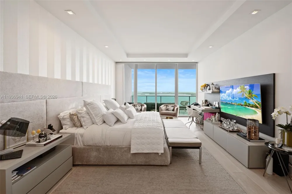1331 Brickell Bay Dr #2907 Miami, FL 33131