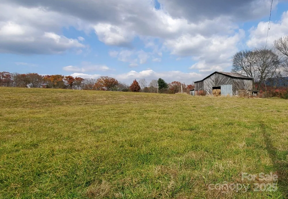 626 Fairview Loop Hot Springs, NC 28743