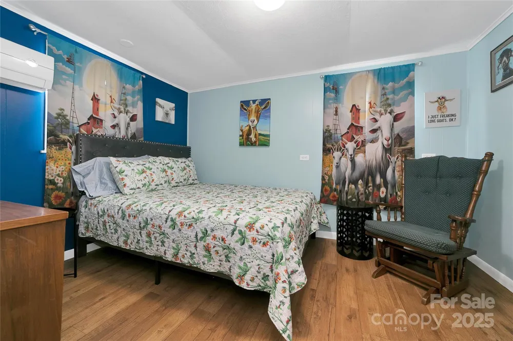 626 Fairview Loop Hot Springs, NC 28743