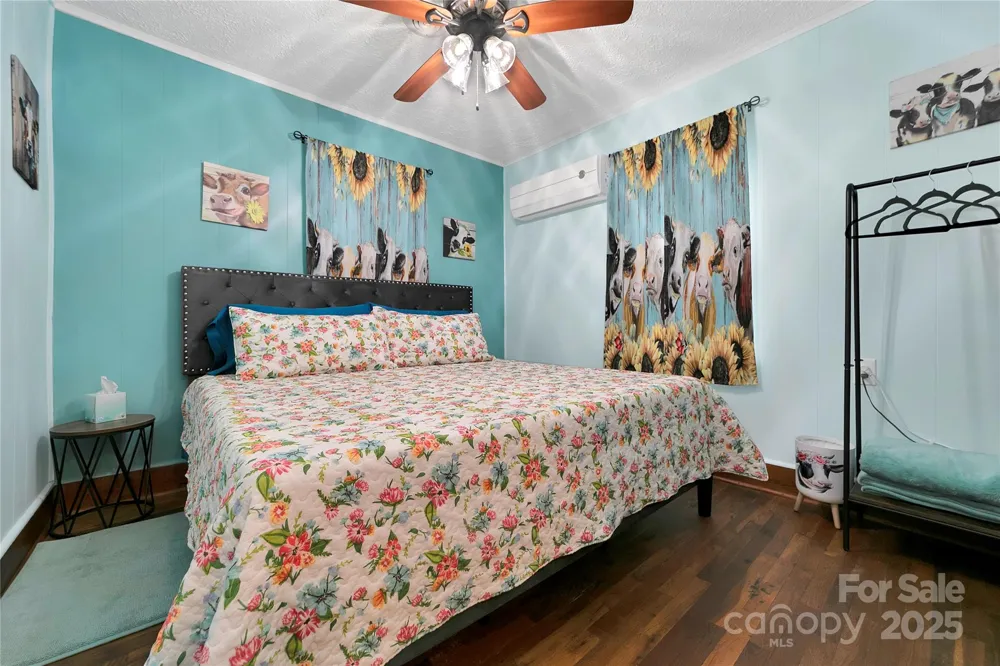 626 Fairview Loop Hot Springs, NC 28743