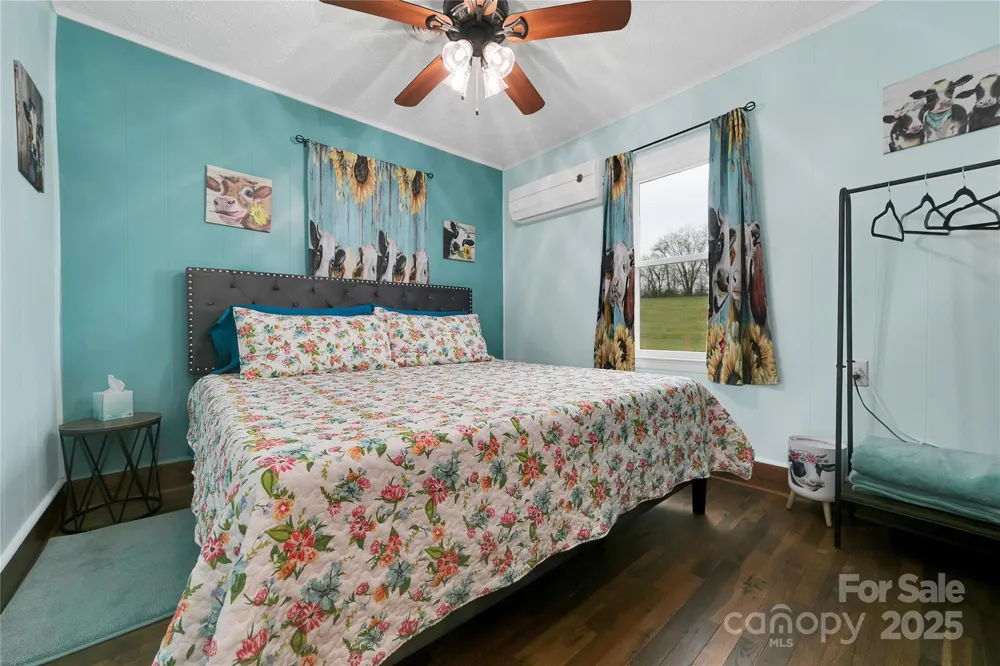 626 Fairview Loop Hot Springs, NC 28743