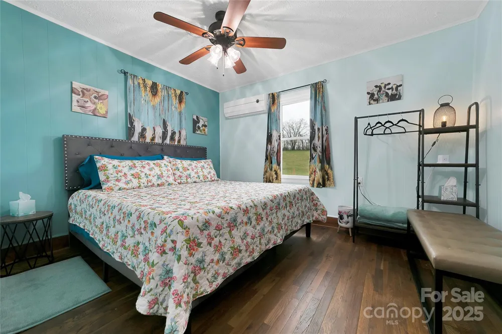 626 Fairview Loop Hot Springs, NC 28743