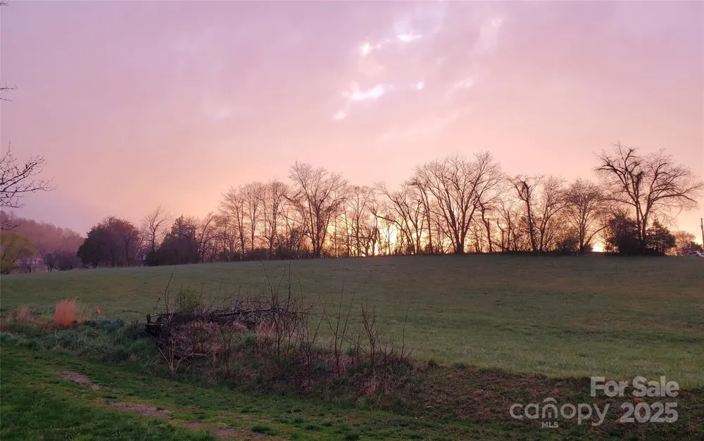 626 Fairview Loop Hot Springs, NC 28743