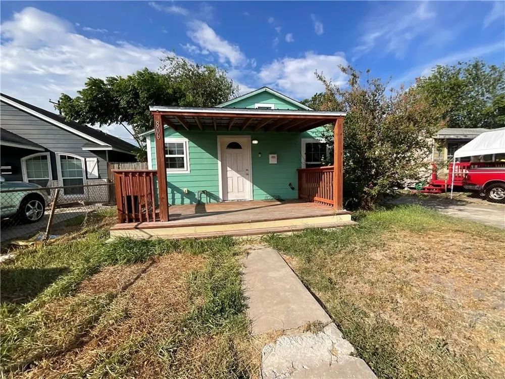 2806 Guadalupe Corpus Christi, TX 78405