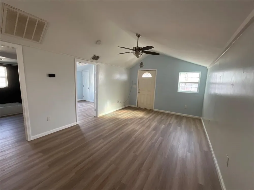 2806 Guadalupe Corpus Christi, TX 78405