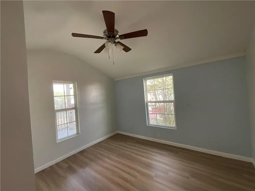 2806 Guadalupe Corpus Christi, TX 78405