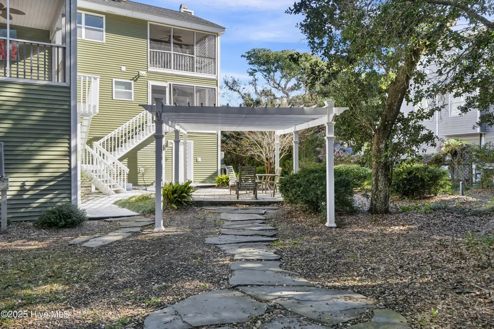 111 Cutlass Drive Surf City, NC 28445