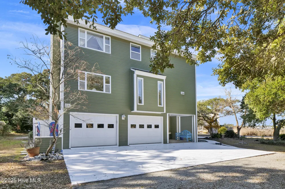 111 Cutlass Drive Surf City, NC 28445