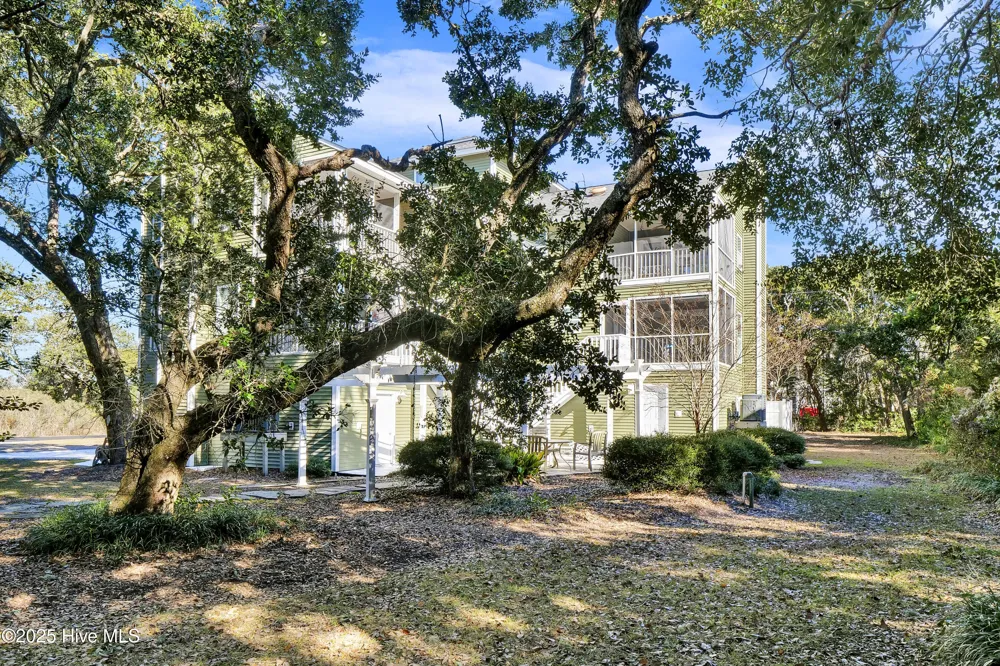 111 Cutlass Drive Surf City, NC 28445