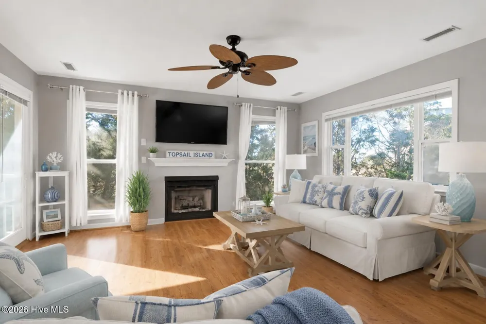 111 Cutlass Drive Surf City, NC 28445