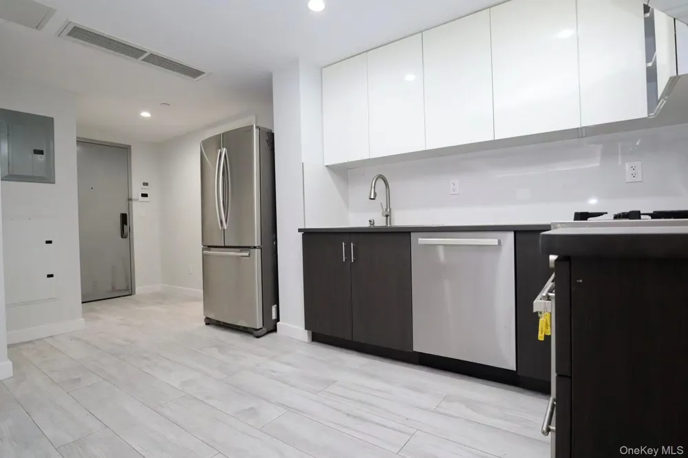 15815 Union Turnpike #3B Fresh Meadows, NY 11366