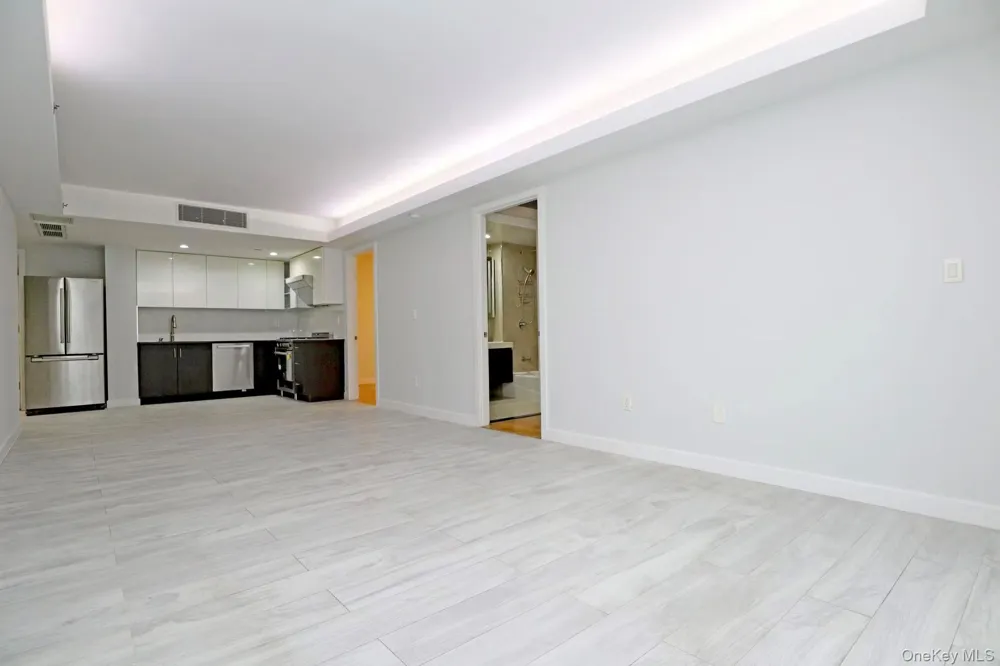 15815 Union Turnpike #3B Fresh Meadows, NY 11366