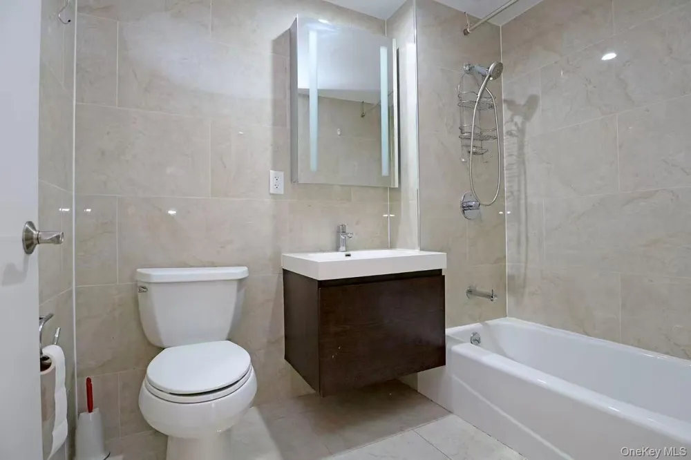 15815 Union Turnpike #3B Fresh Meadows, NY 11366