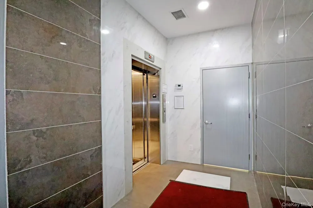15815 Union Turnpike #3B Fresh Meadows, NY 11366