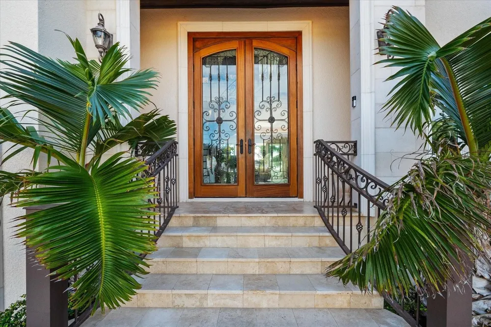 511 BAYVIEW DRIVE Holmes Beach, FL 34217
