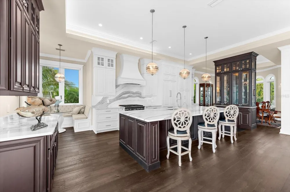 511 BAYVIEW DRIVE Holmes Beach, FL 34217