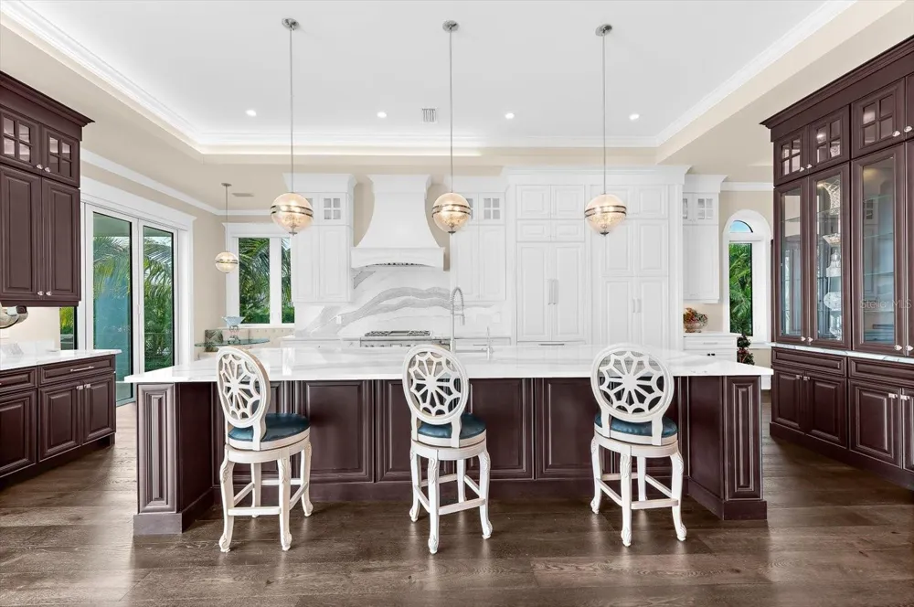 511 BAYVIEW DRIVE Holmes Beach, FL 34217