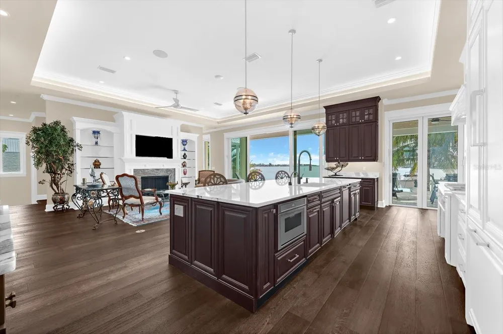 511 BAYVIEW DRIVE Holmes Beach, FL 34217