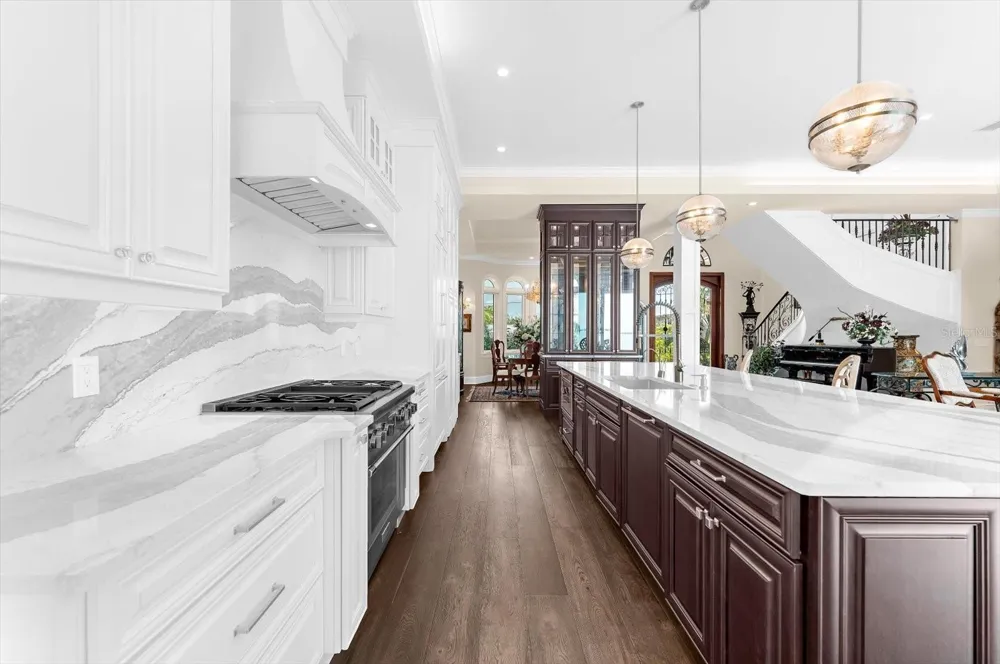511 BAYVIEW DRIVE Holmes Beach, FL 34217