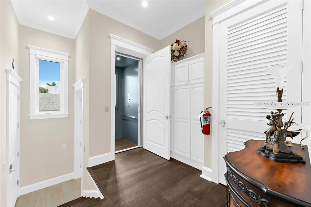 511 BAYVIEW DRIVE Holmes Beach, FL 34217