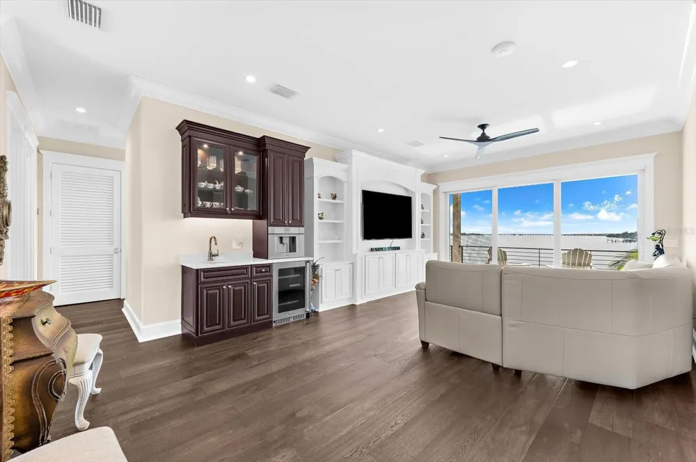 511 BAYVIEW DRIVE Holmes Beach, FL 34217