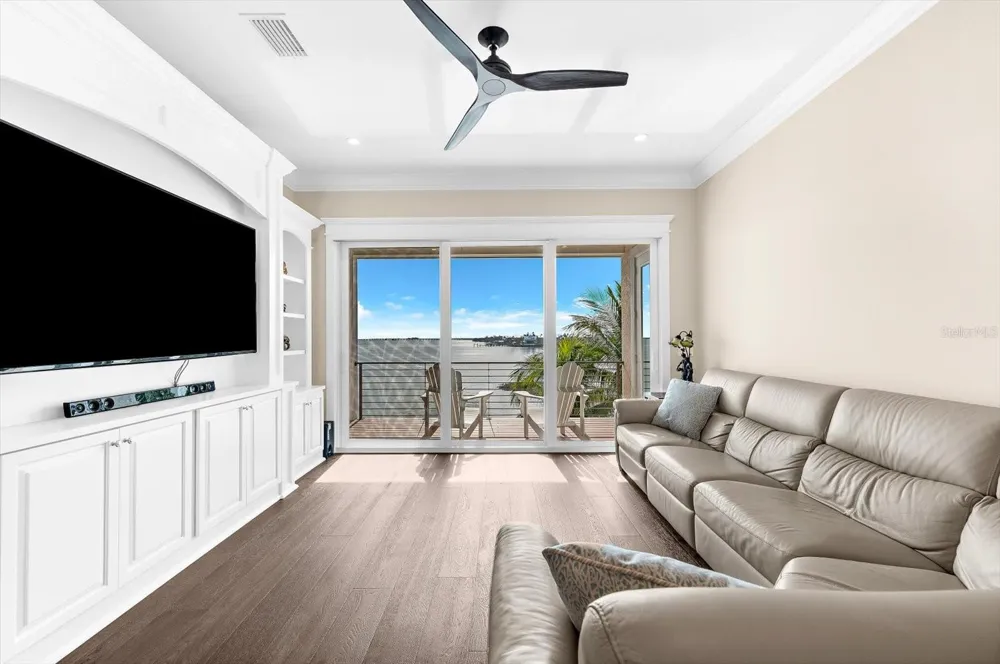 511 BAYVIEW DRIVE Holmes Beach, FL 34217