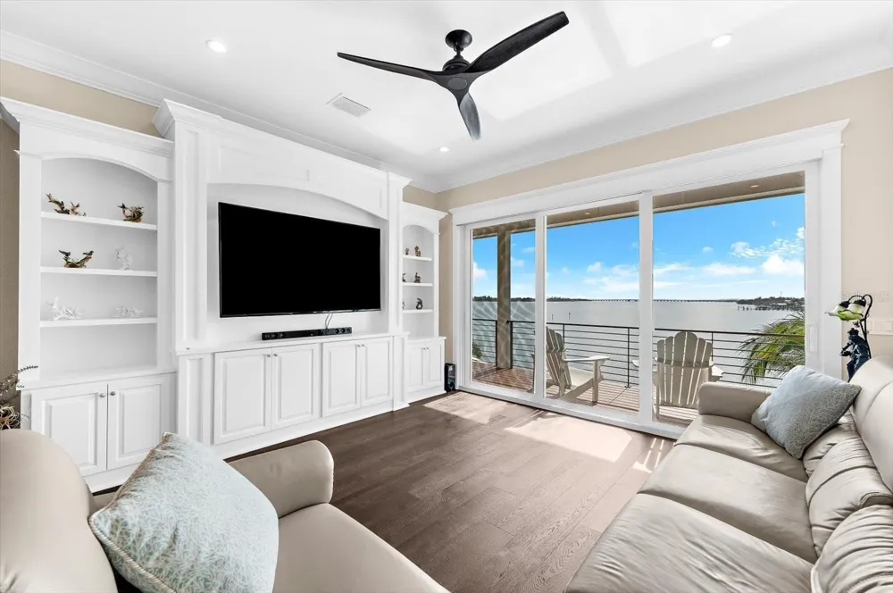 511 BAYVIEW DRIVE Holmes Beach, FL 34217