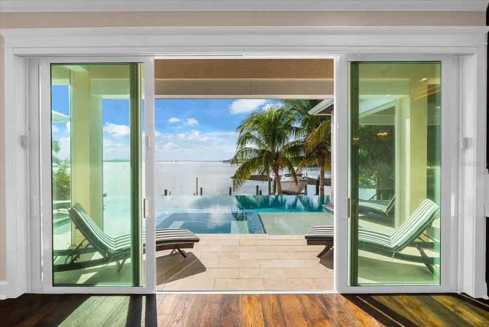 511 BAYVIEW DRIVE Holmes Beach, FL 34217