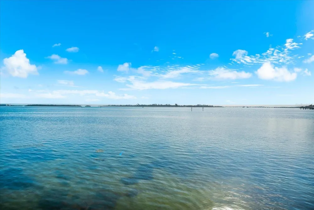 511 BAYVIEW DRIVE Holmes Beach, FL 34217