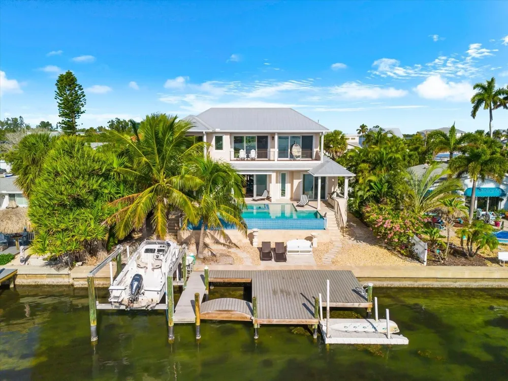511 BAYVIEW DRIVE Holmes Beach, FL 34217