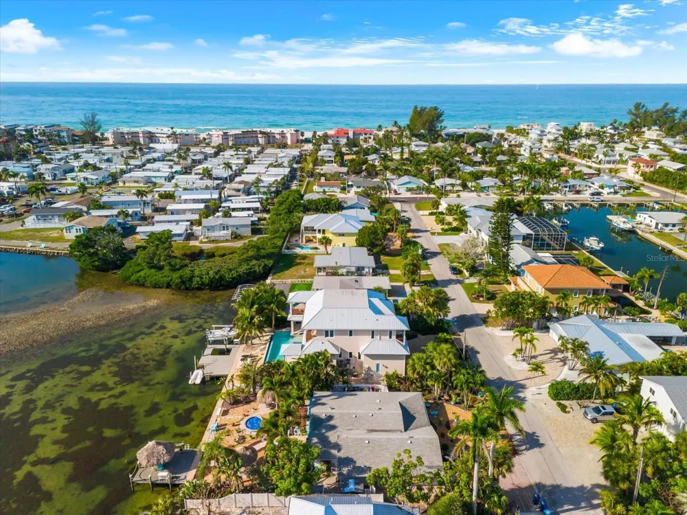 511 BAYVIEW DRIVE Holmes Beach, FL 34217