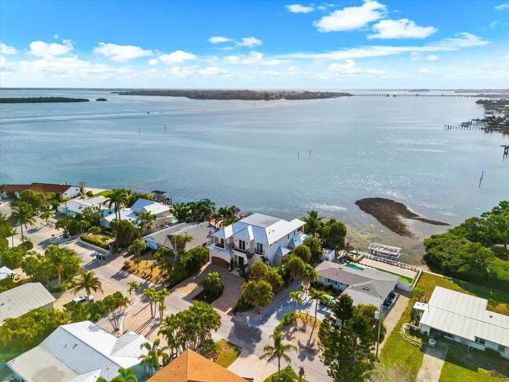 511 BAYVIEW DRIVE Holmes Beach, FL 34217