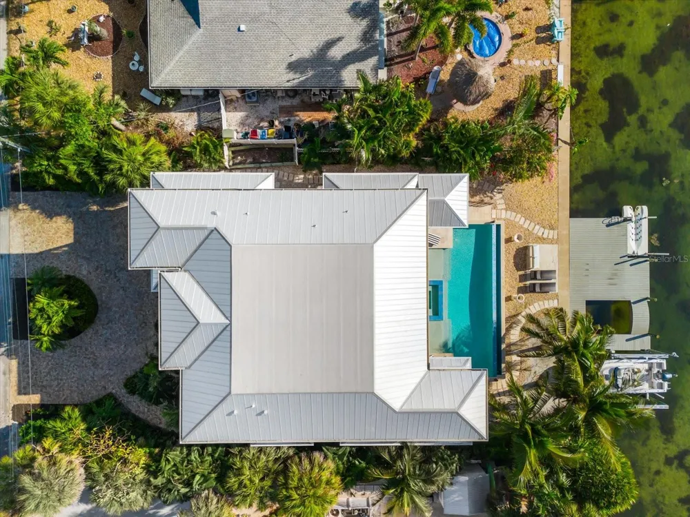 511 BAYVIEW DRIVE Holmes Beach, FL 34217