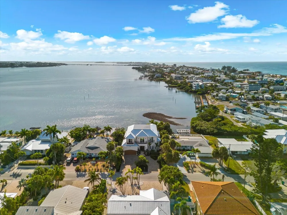 511 BAYVIEW DRIVE Holmes Beach, FL 34217