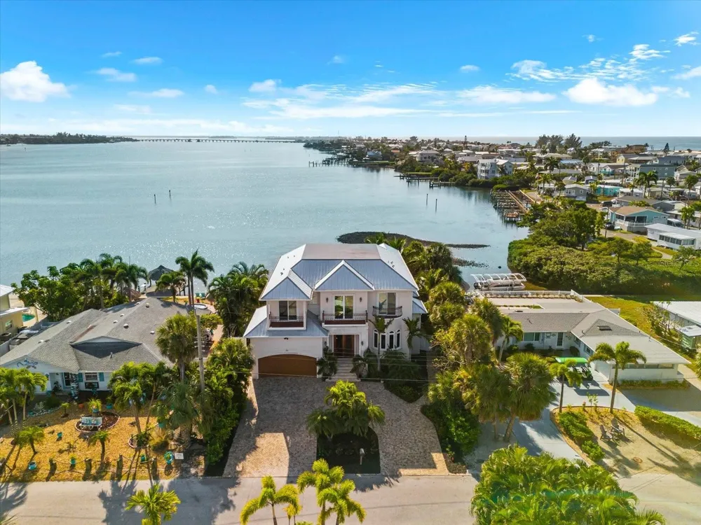 511 BAYVIEW DRIVE Holmes Beach, FL 34217