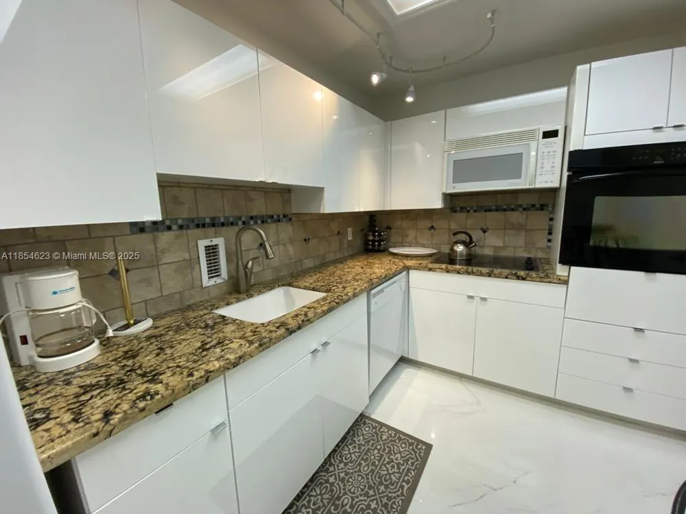 4001 S Ocean Dr #10F Hollywood, FL 33019