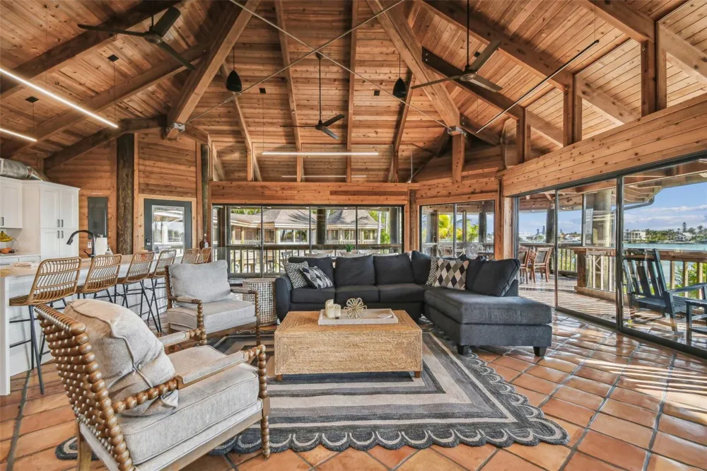 7147 LA LENAIRE DRIVE Longboat Key, FL 34228