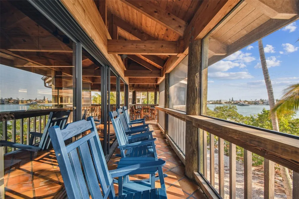 7147 LA LENAIRE DRIVE Longboat Key, FL 34228