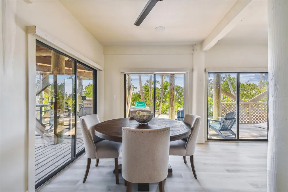 7147 LA LENAIRE DRIVE Longboat Key, FL 34228