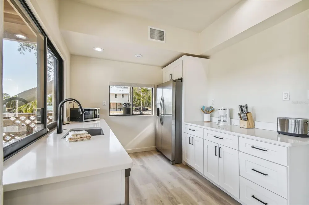 7147 LA LENAIRE DRIVE Longboat Key, FL 34228