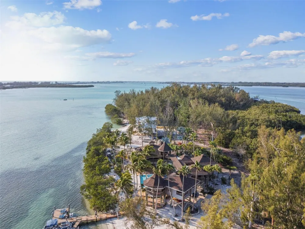 7147 LA LENAIRE DRIVE Longboat Key, FL 34228