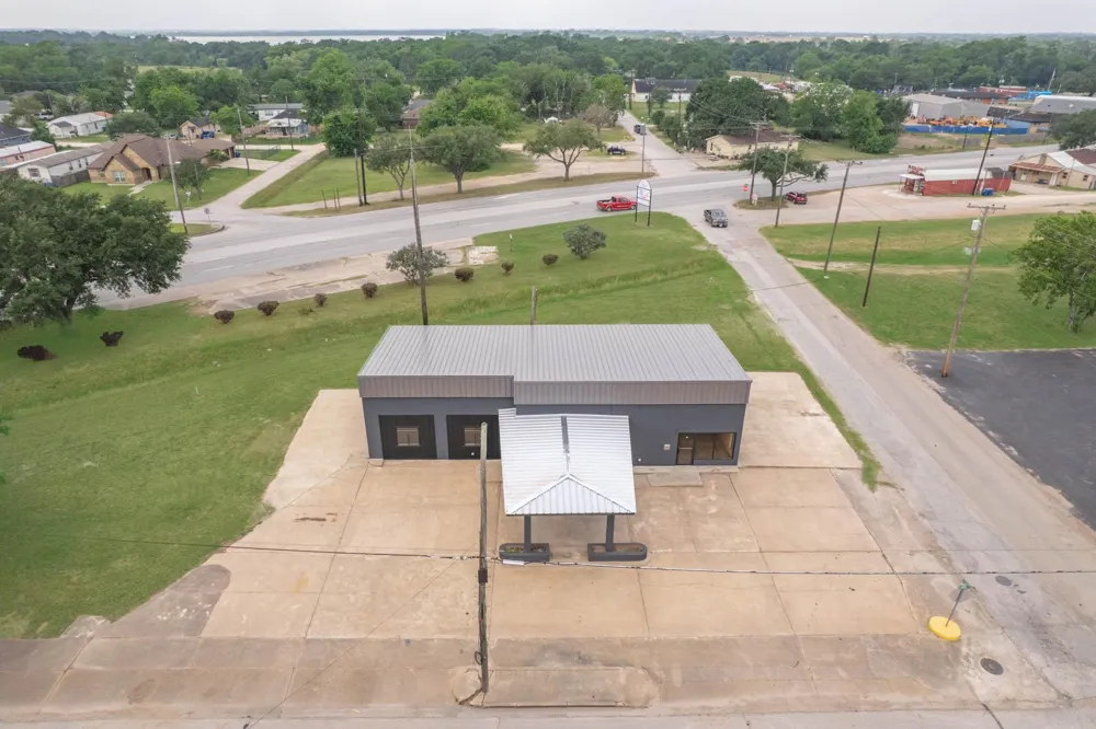 401 E Main Street Eagle Lake, TX 77434