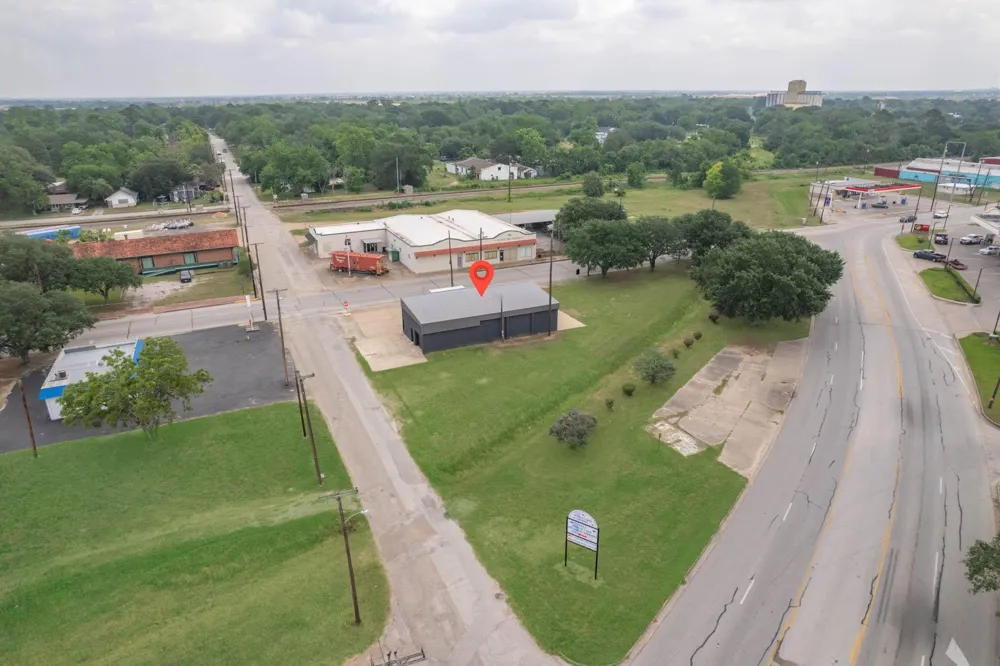 401 E Main Street Eagle Lake, TX 77434