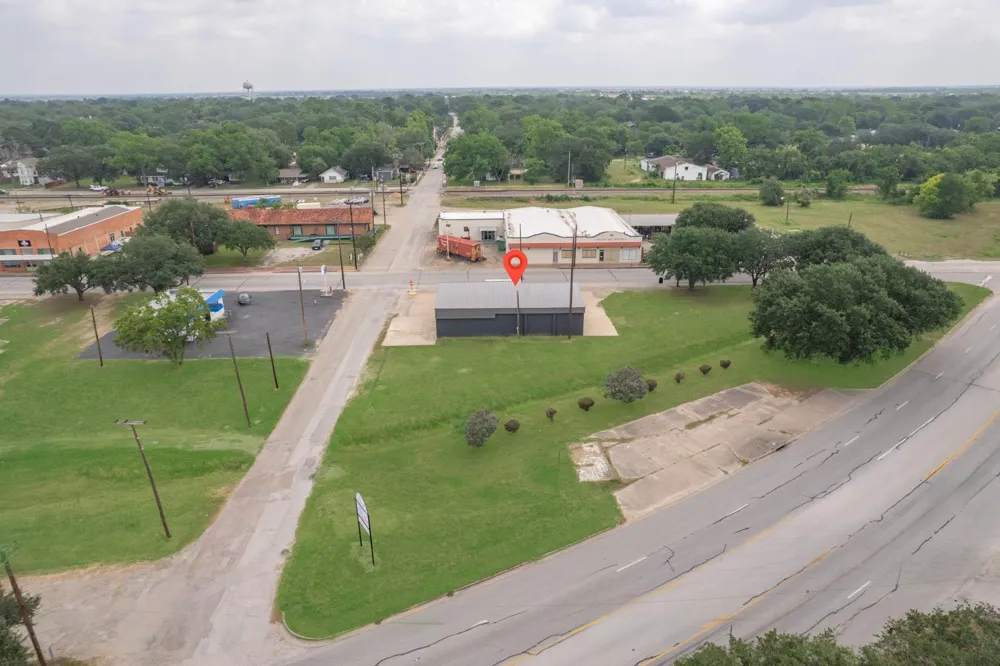 401 E Main Street Eagle Lake, TX 77434
